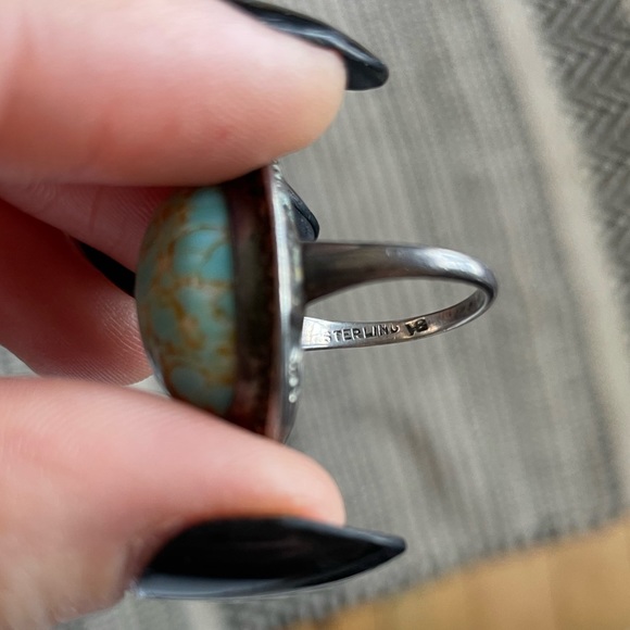 Vintage Ring - Picture 4 of 6